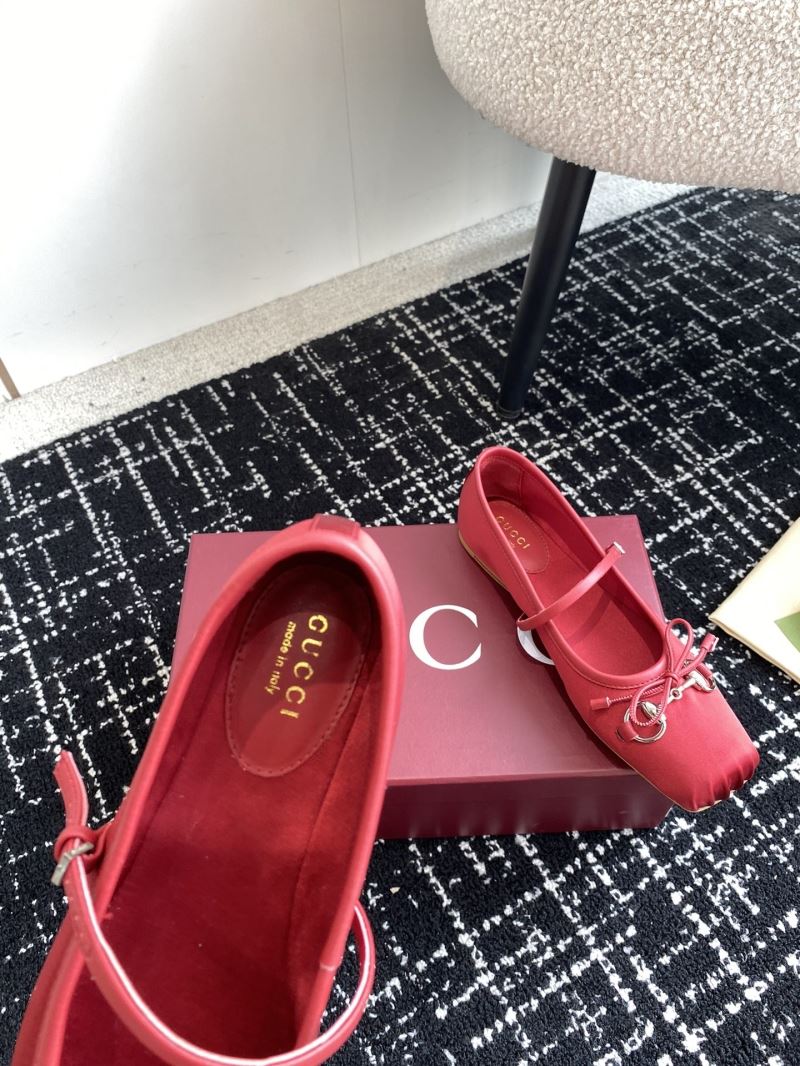 Gucci Flat Shoes